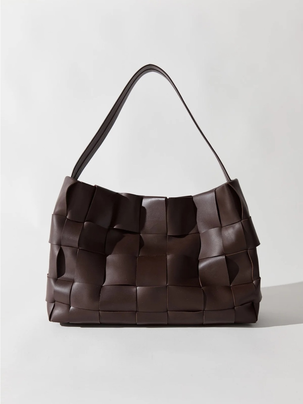 St. Agni Woven Large Tote in Chocolate